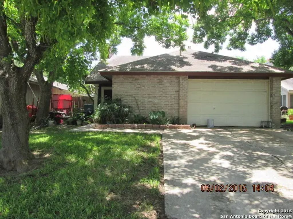 9835 Meadow Way, Converse