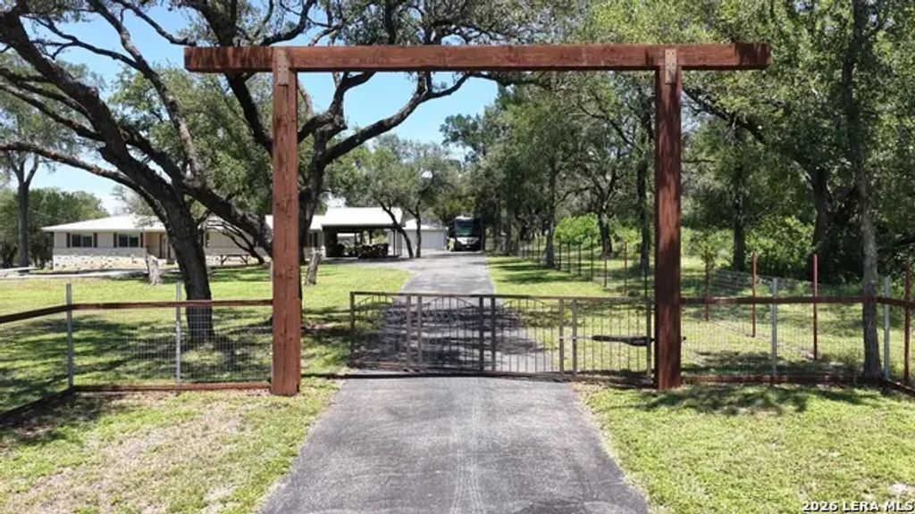 2694 Fm 2722, New Braunfels