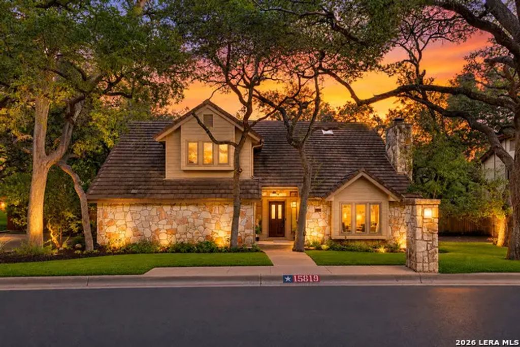 15819 Wolf Creek St, San Antonio