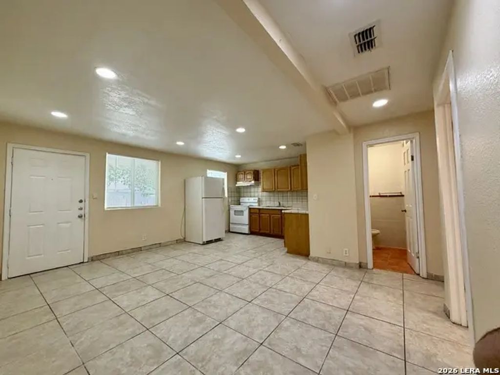 116 Dolores 2, San Antonio
