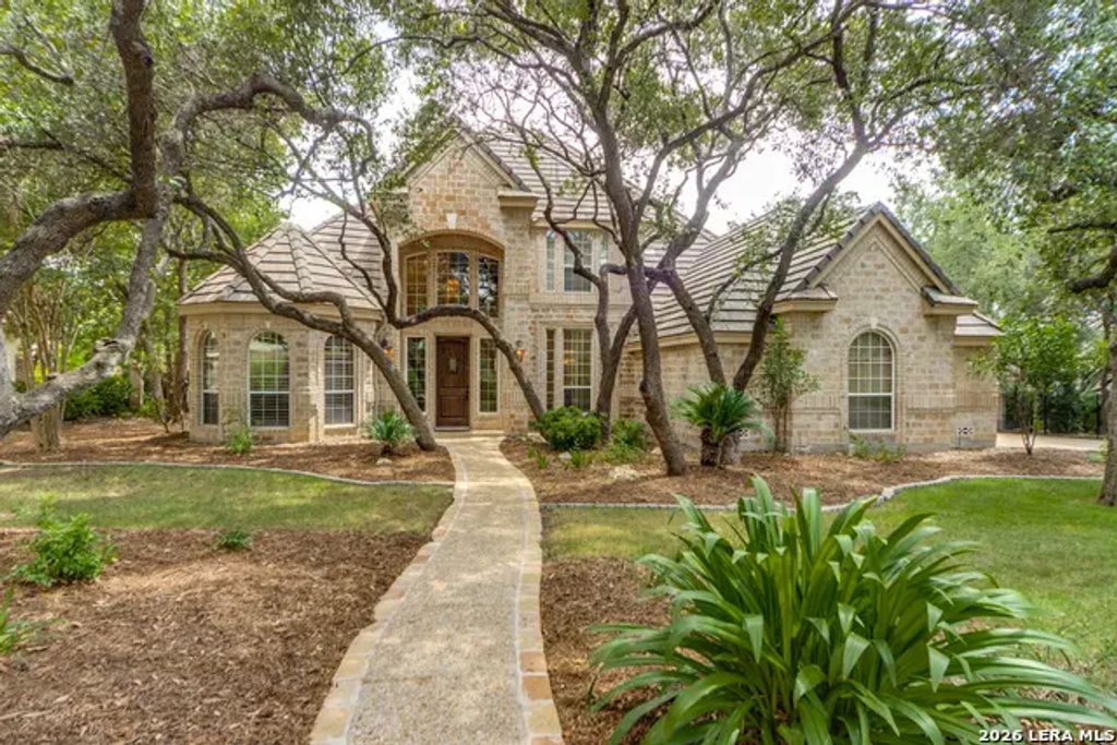 8 Aspen Creek Dr, San Antonio