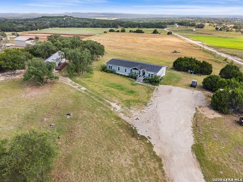 22 Cravey Rd, Boerne