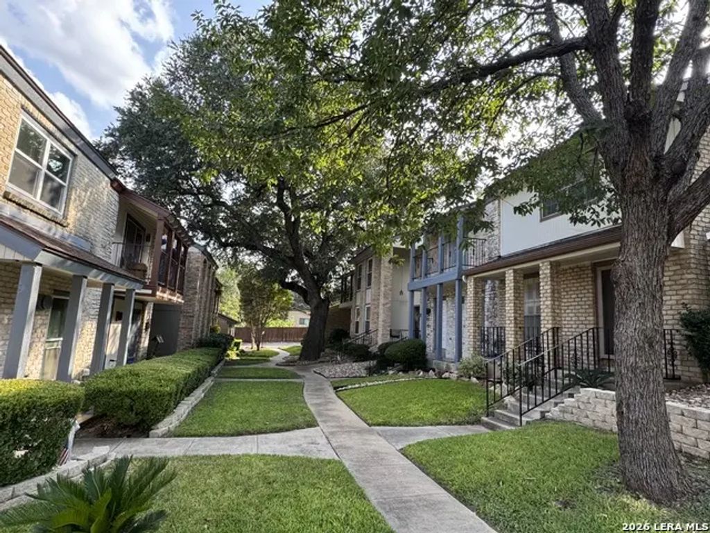11303 Vance Jackson Rd H2, San Antonio