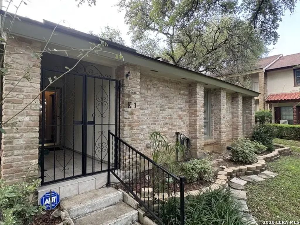 11303 Vance Jackson Rd K1, San Antonio