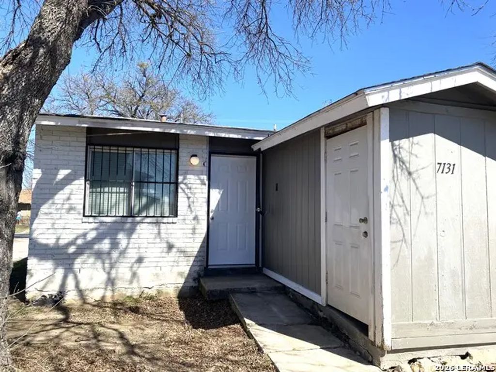 7131 Glen Ter 4, San Antonio