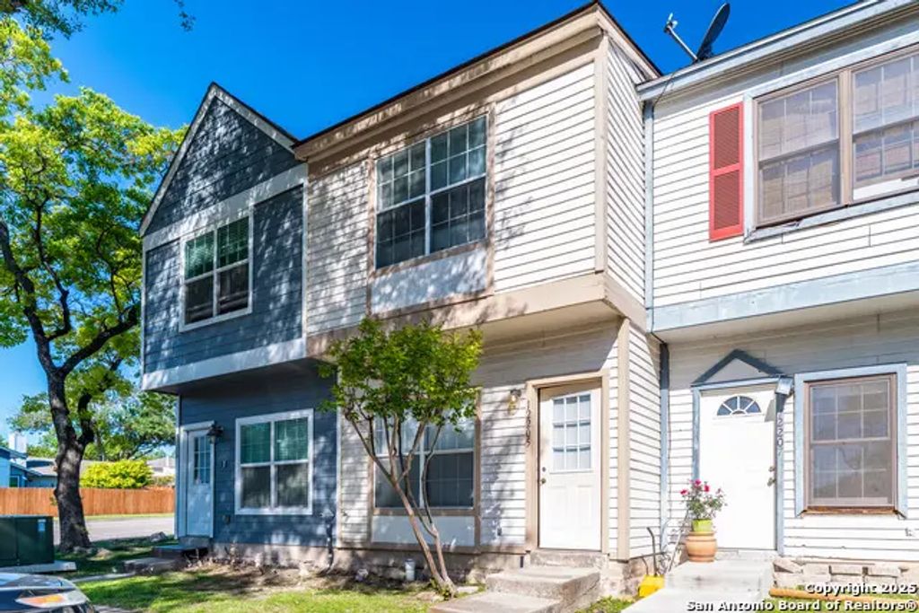 12205 Magnolia Blossom, San Antonio