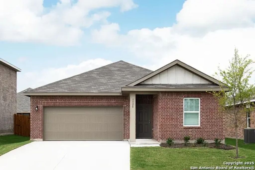 12827 Spur Hollow, Schertz