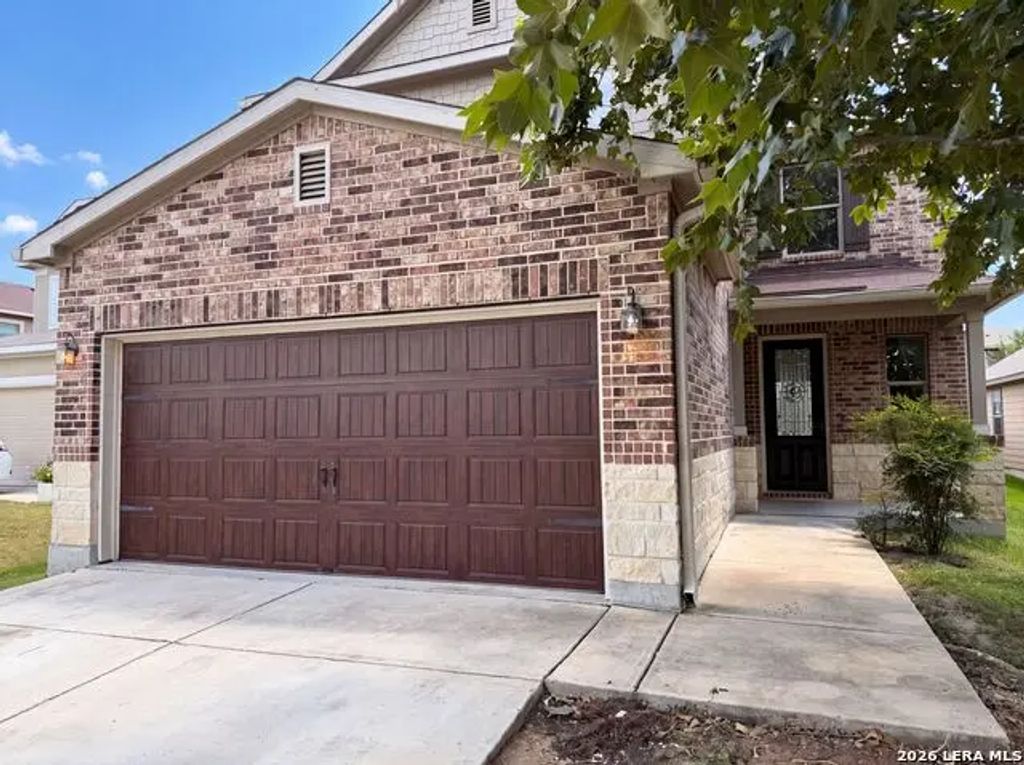 2100 Brandywine Dr, New Braunfels