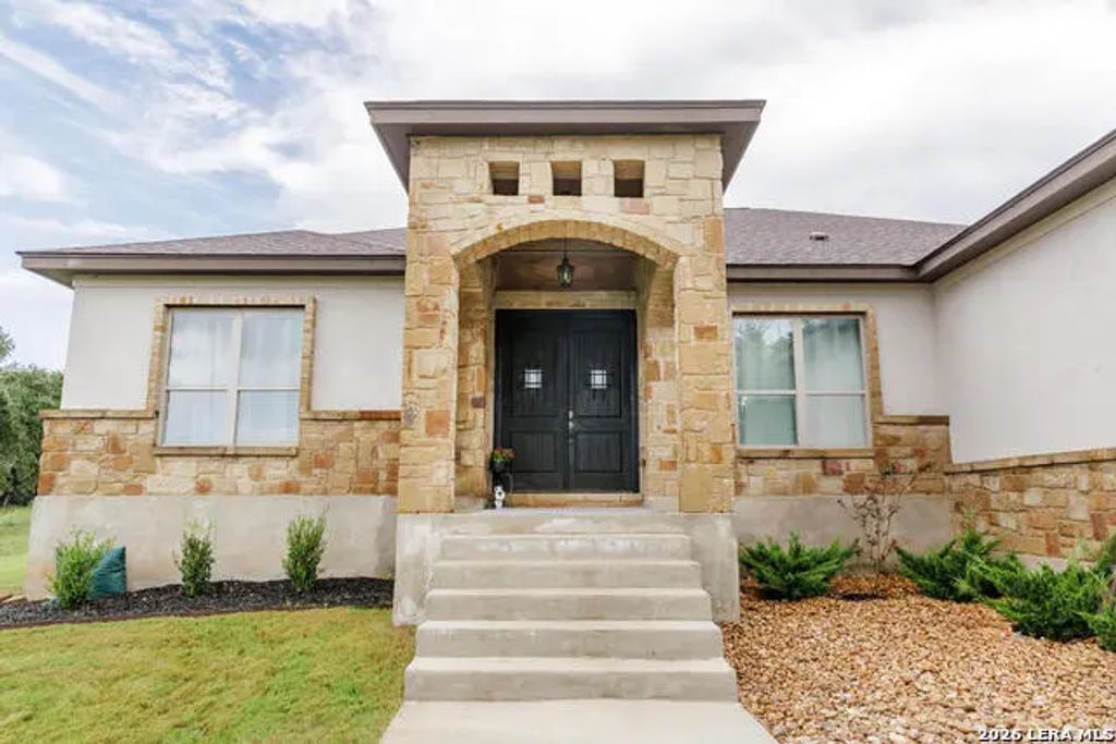 2127 Oakwood, New Braunfels