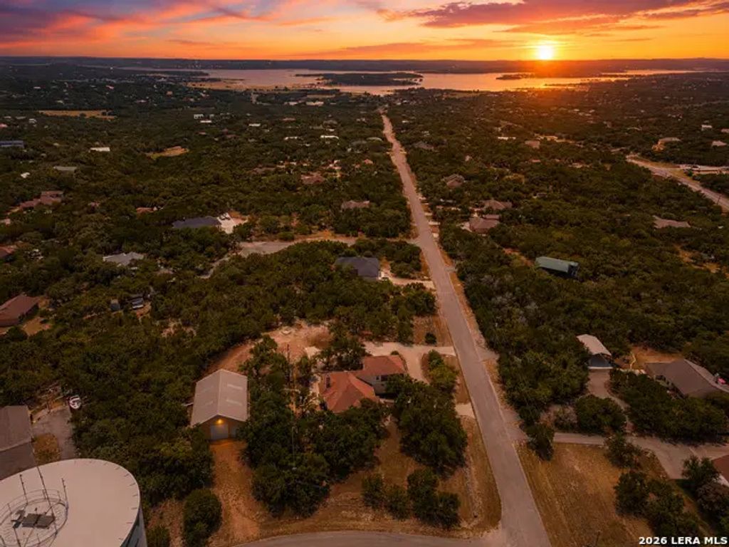 1270 Heritage Hl, Canyon Lake