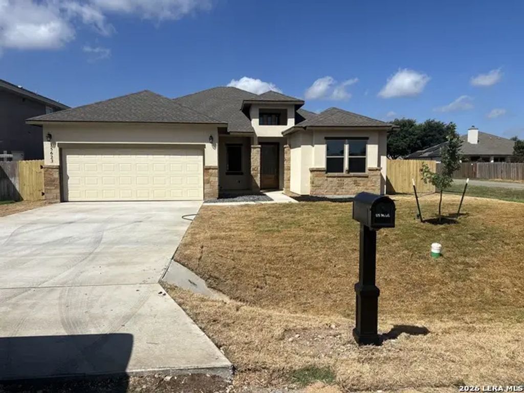 15623 Fair Ln, Selma