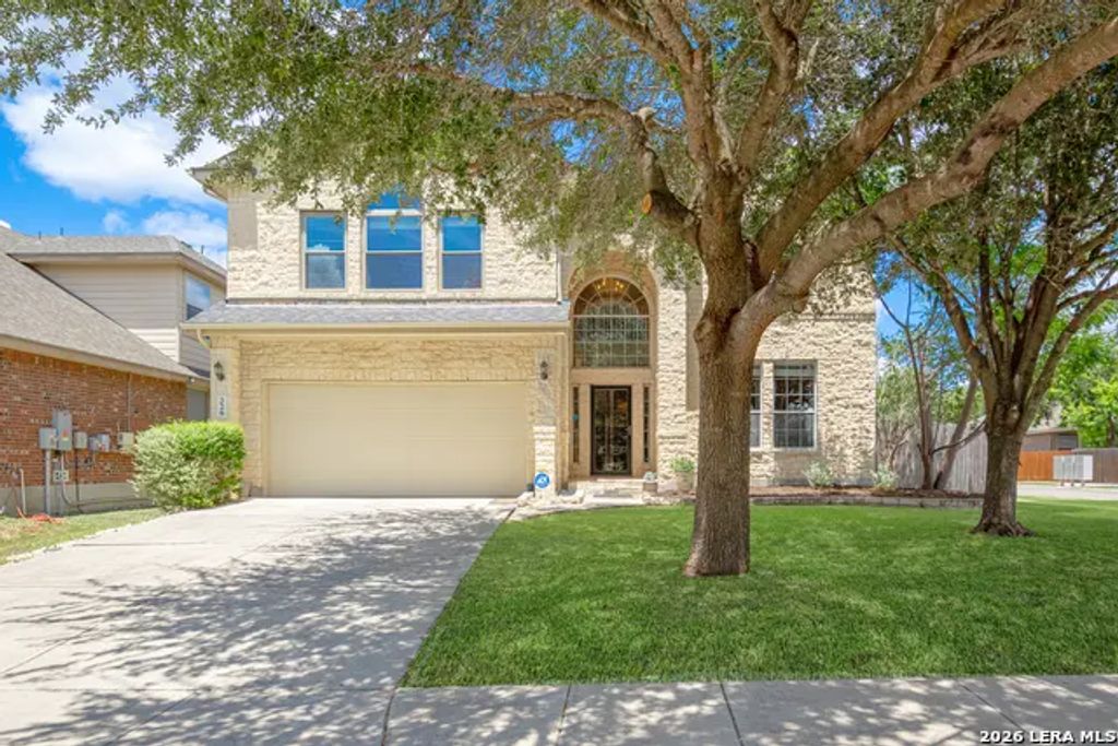 326 Loch Lomond Dr, Cibolo