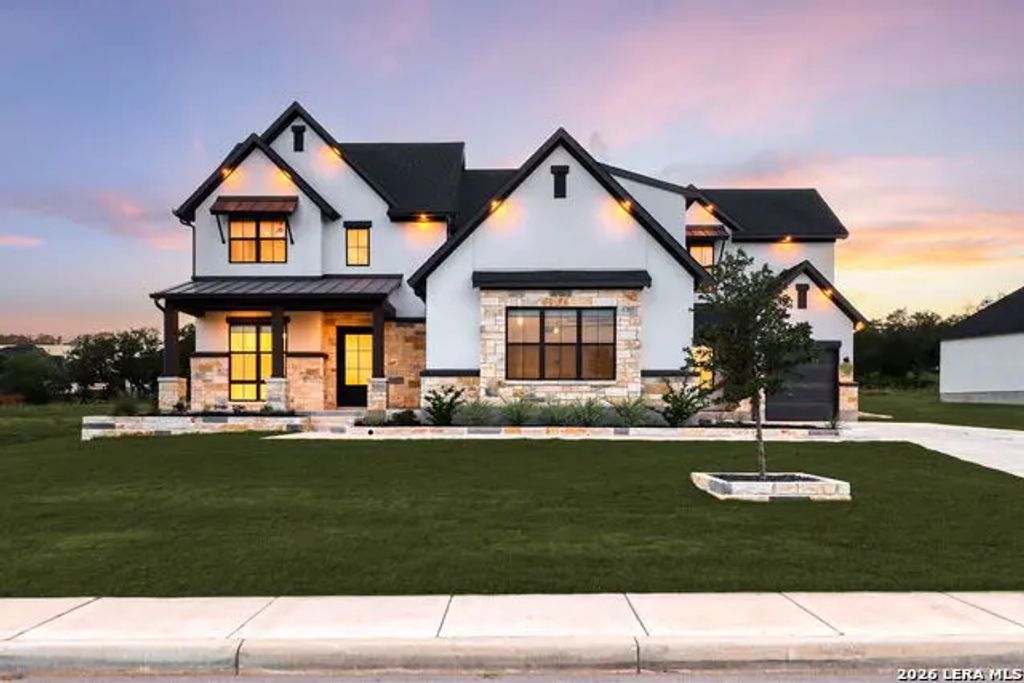 27815 Arrowsmith, Boerne