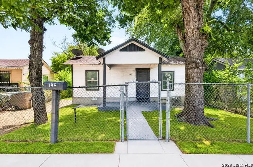 146 W Zavalla, San Antonio