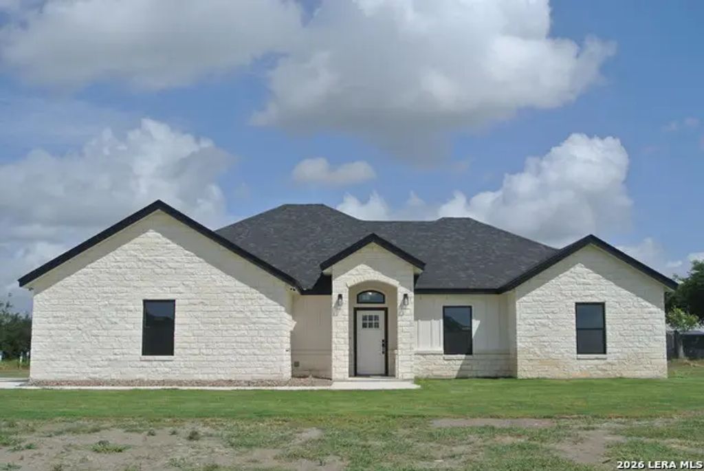 112 Rustic Woods, Marion