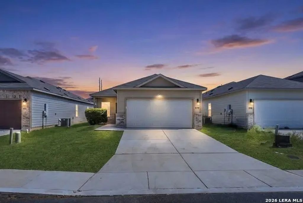 450 Pleasanton Spring, San Antonio