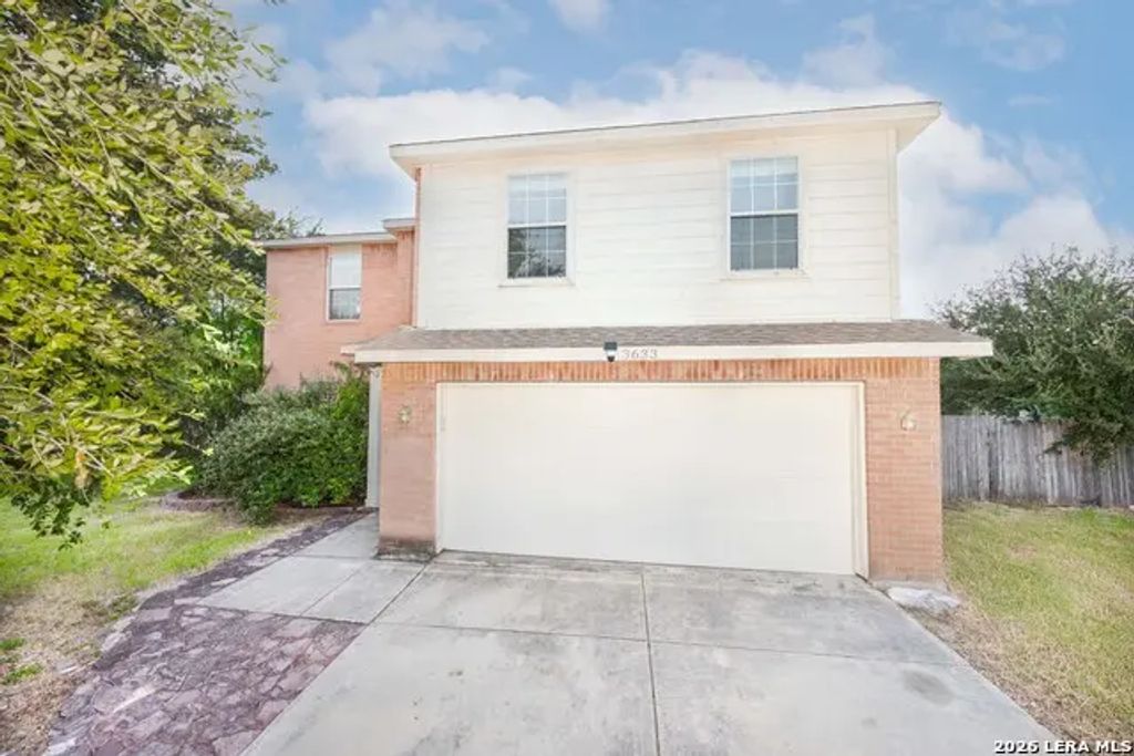 3633 Double Diamond, Selma