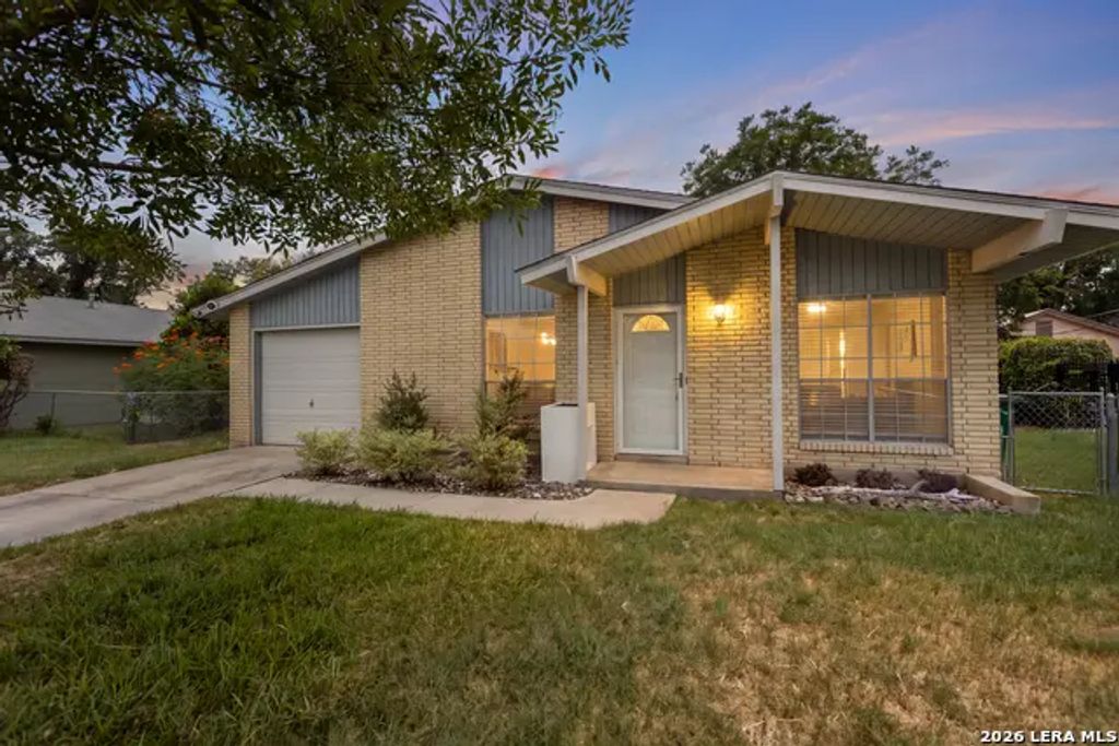 9018 Chaminade Dr, San Antonio