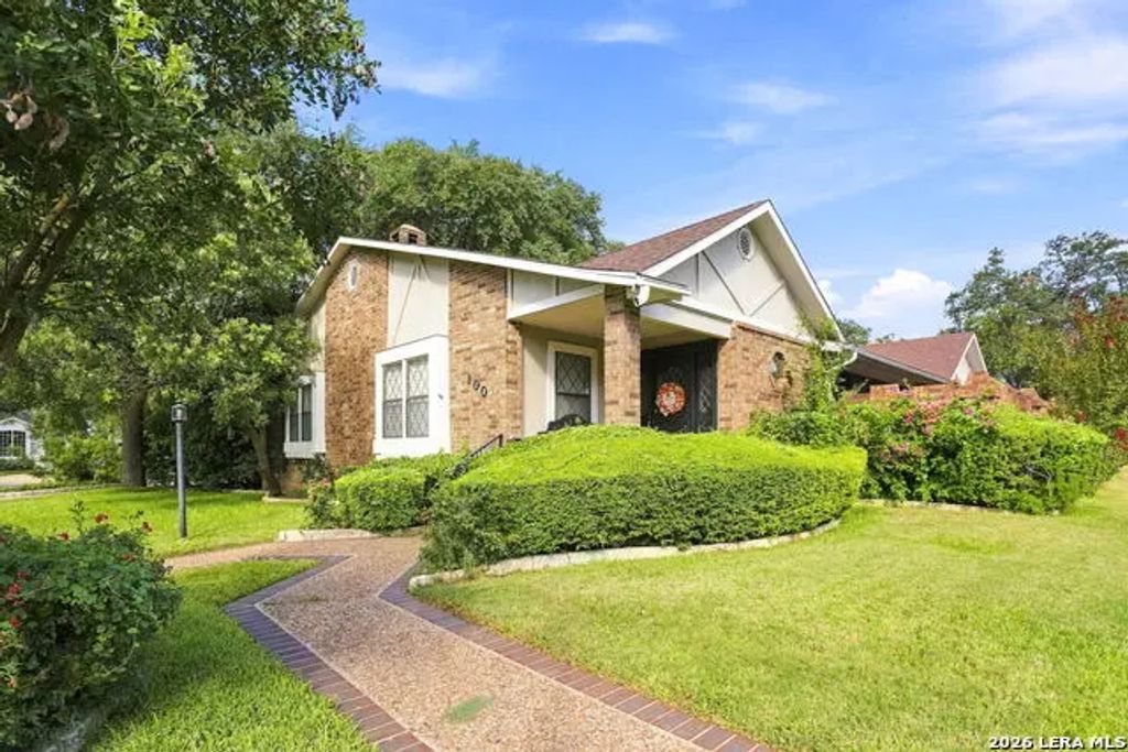 100 Elizabeth Ann Ct., Castle Hills