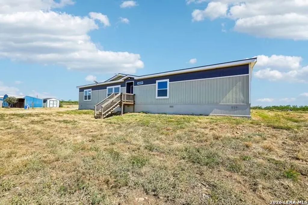 290 Lilly Bear Ln, Moore