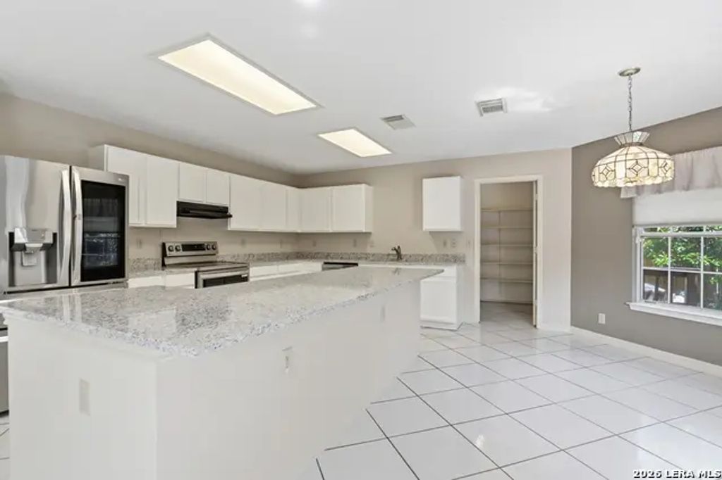 11214 Scarborough Ct, San Antonio