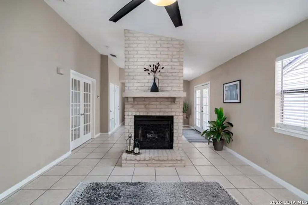 1406 Brook Run, San Antonio