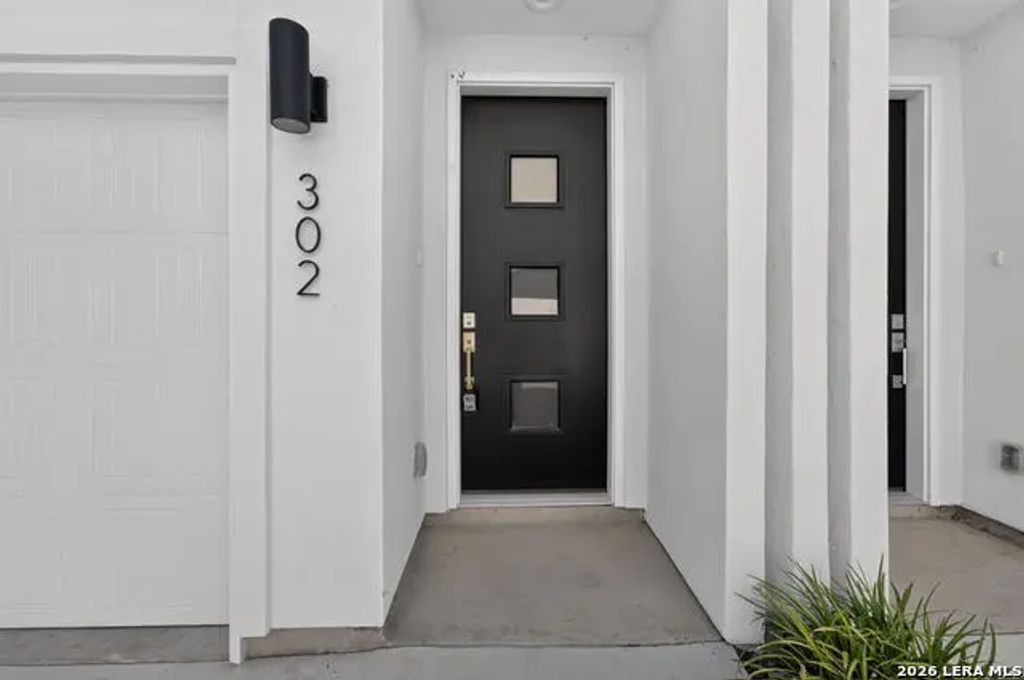 1735 W Gramercy Pl 302, San Antonio