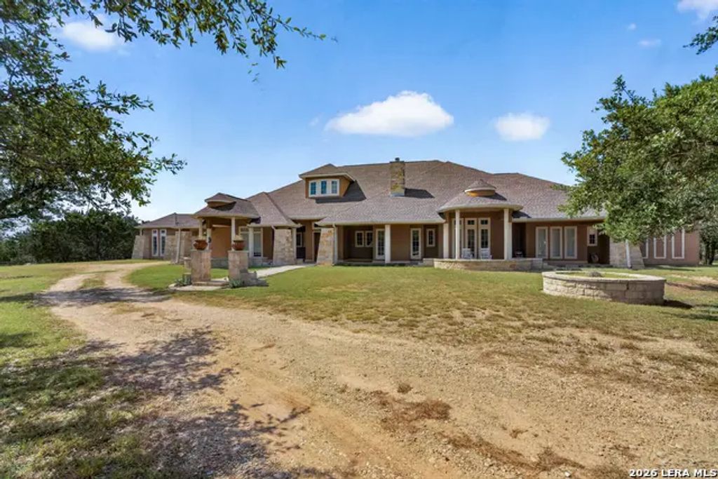 471 Settlement Rd, Bandera