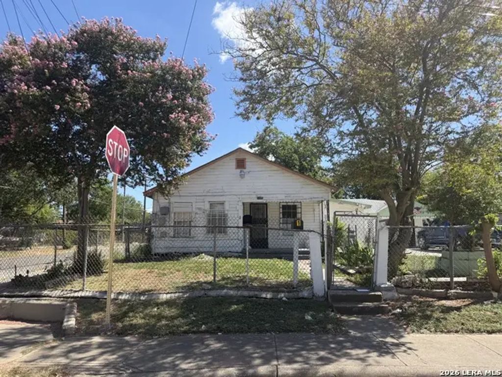 3100 Vera Cruz, San Antonio