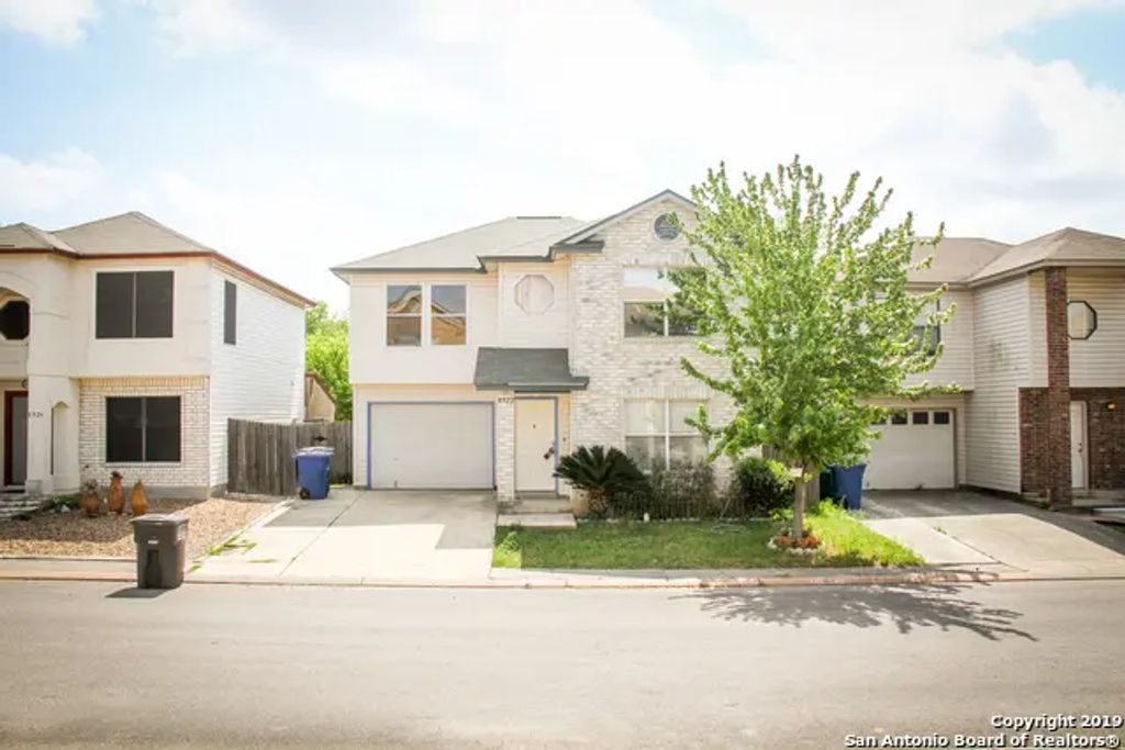 8922 Branding Field, San Antonio