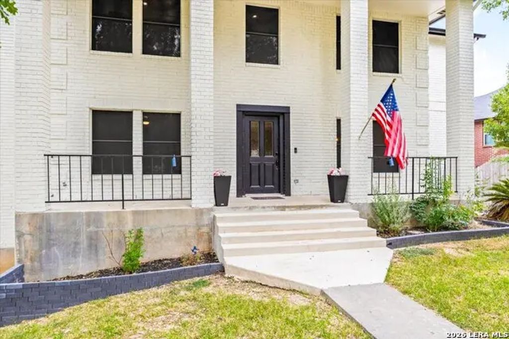 7738 Oakhill Park Dr, San Antonio
