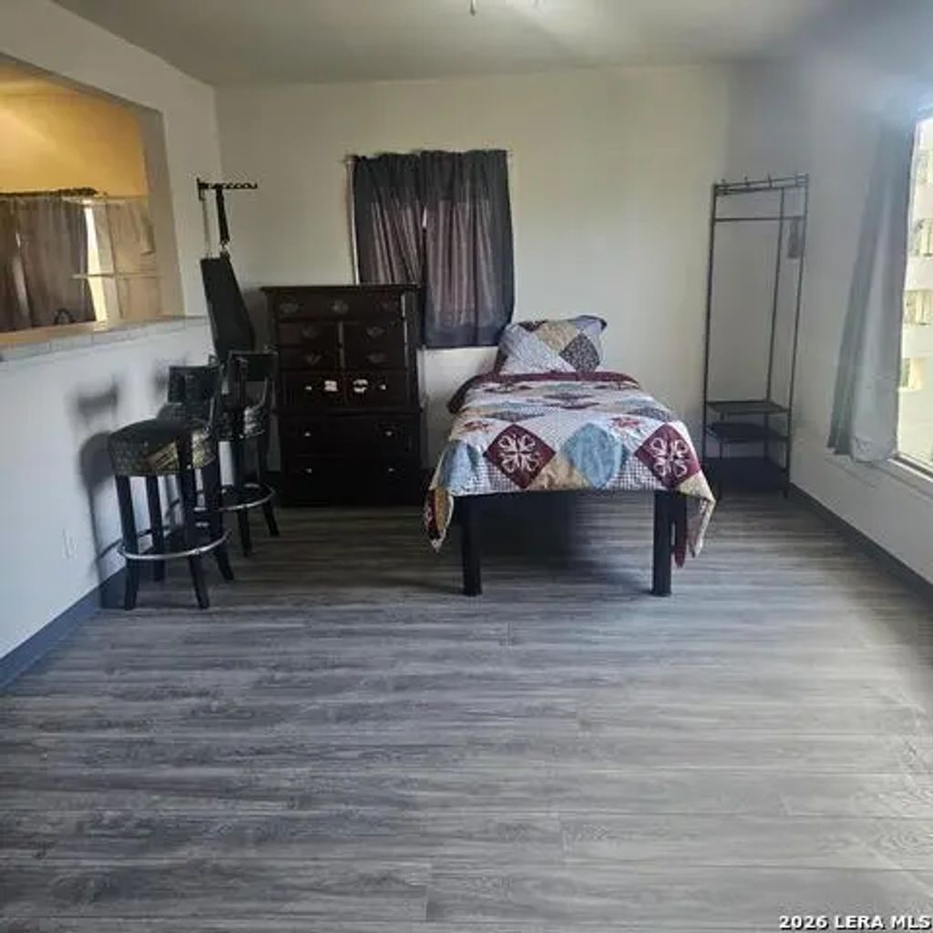 1211 Gladstone A, San Antonio