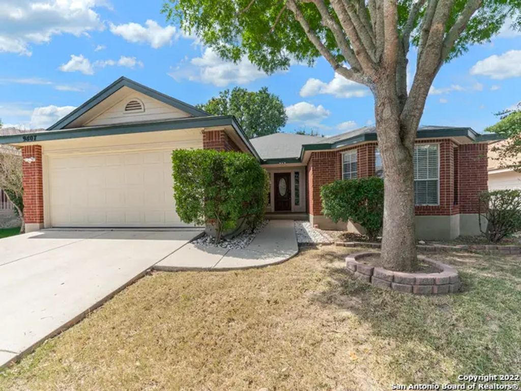 9807 Sandie, Helotes