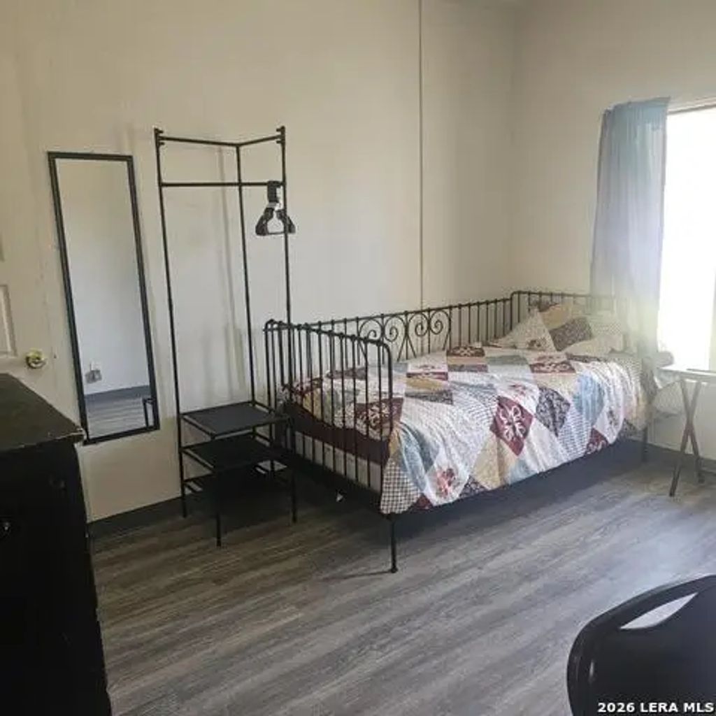 1211 Gladstone B, San Antonio
