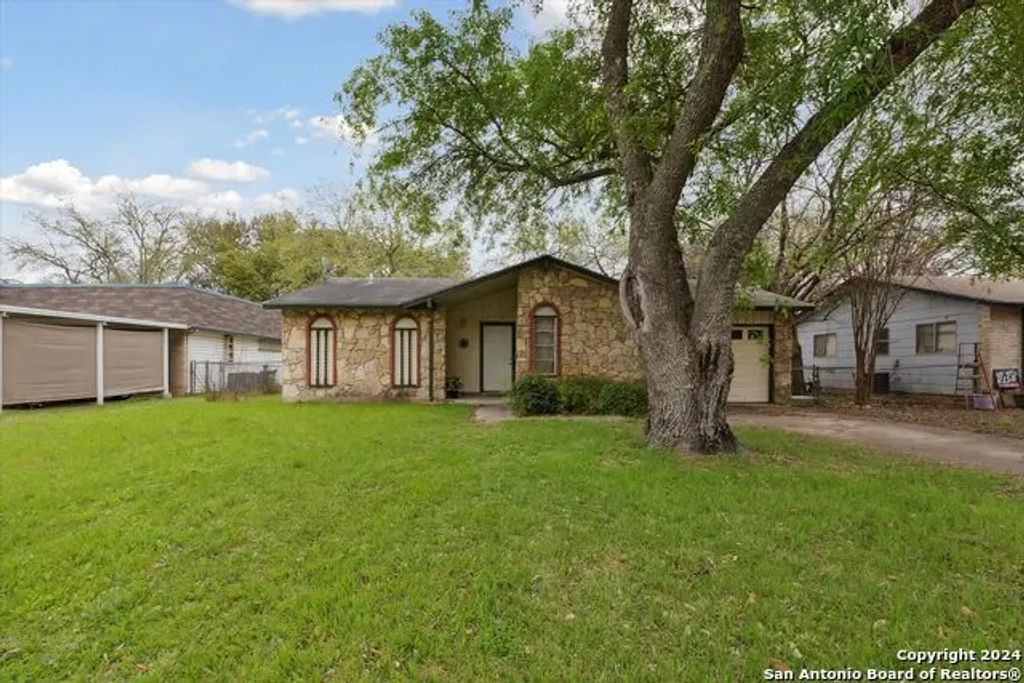 312 Lori Lynn Dr, Schertz