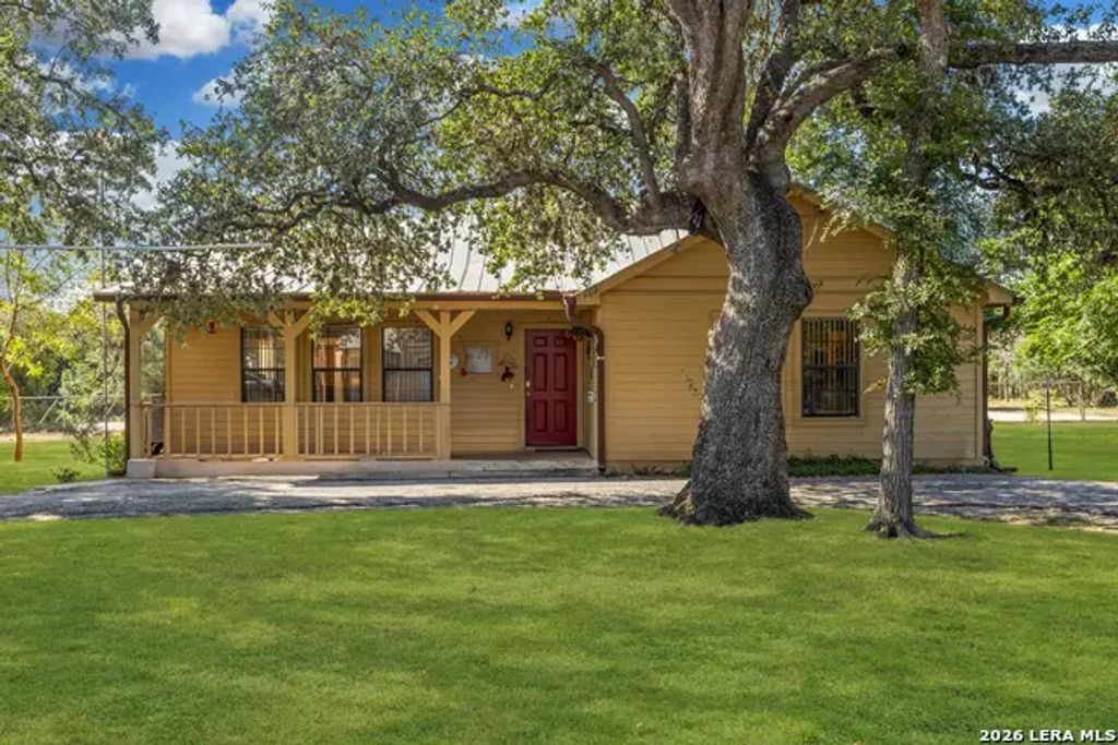1129 Bandera Blvd, Bandera