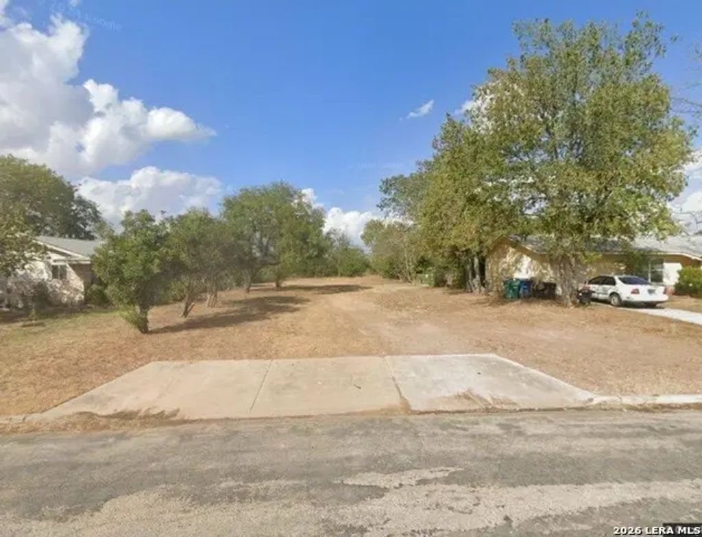 3935 Bikini Dr, San Antonio