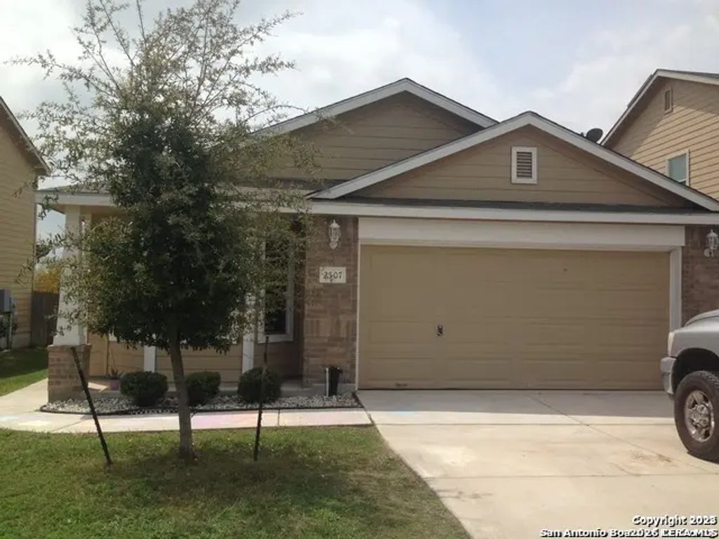 2507 Sunset Bend, San Antonio