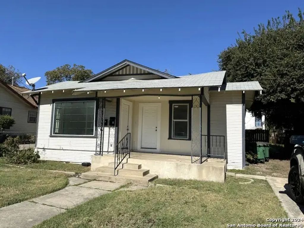 211 Preston, San Antonio