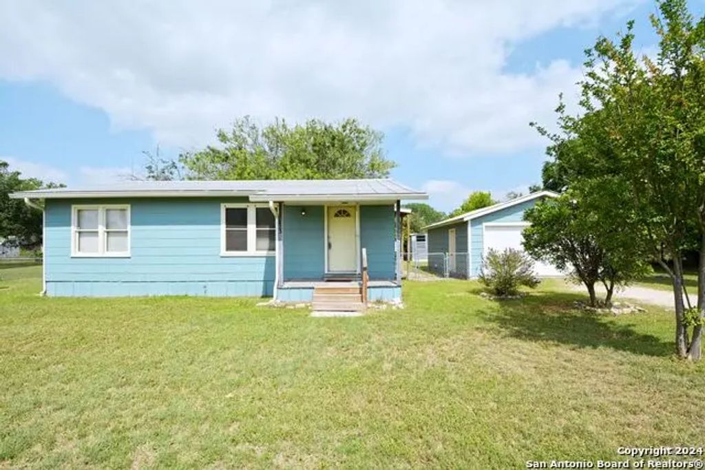 823 Serna Dr, New Braunfels