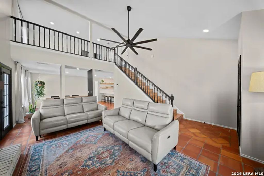 14928 Forward Pass, San Antonio