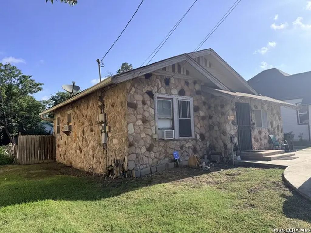 735 W Hollywood Ave, San Antonio