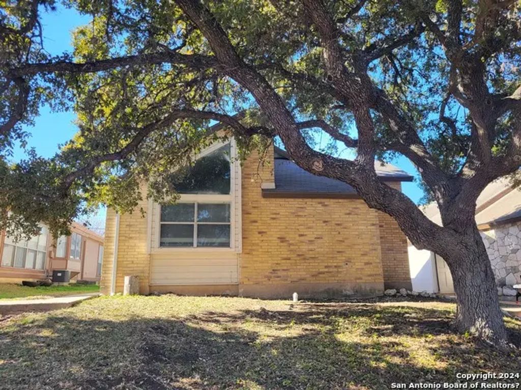 8431 Cranberry Hl 1, San Antonio