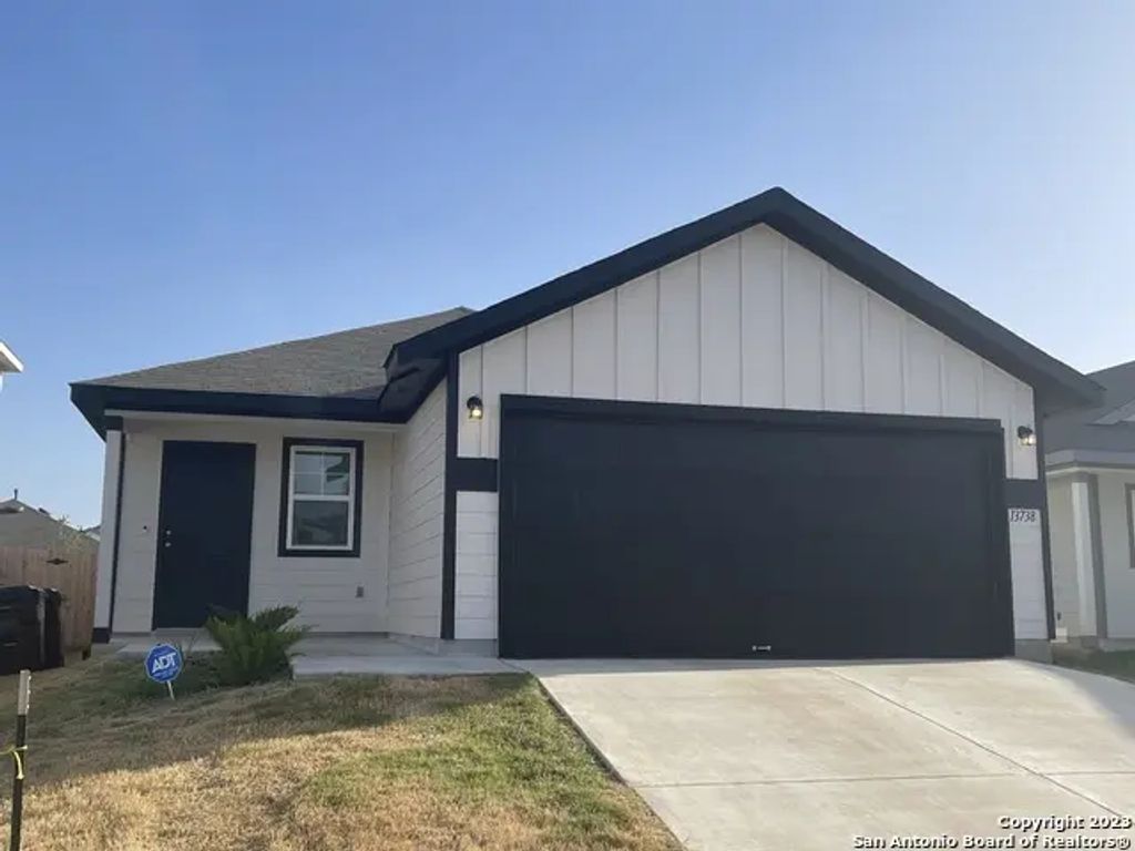 13738 Crossbow Rdg, San Antonio