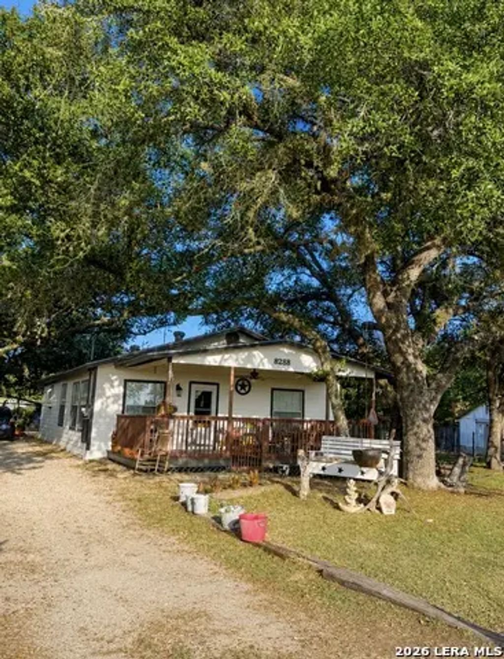8288 W Fm 476, Poteet