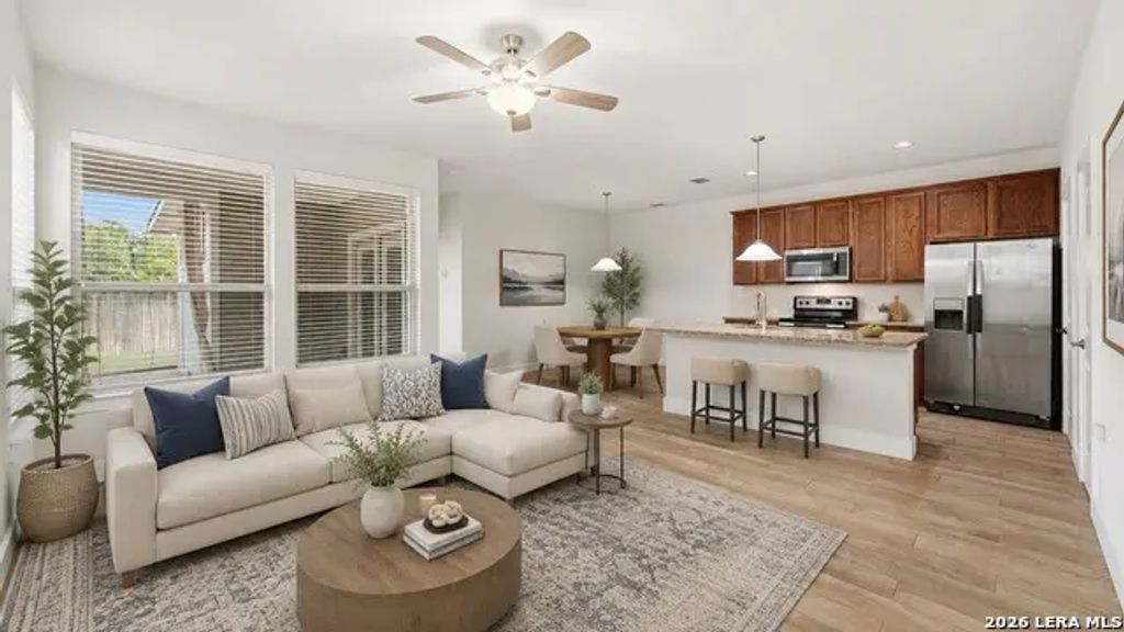 727 Gristmill Dr, New Braunfels