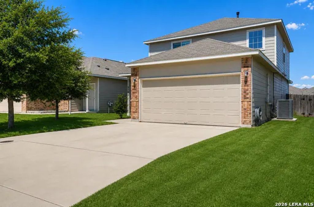 5502 Daniel Way, St Hedwig