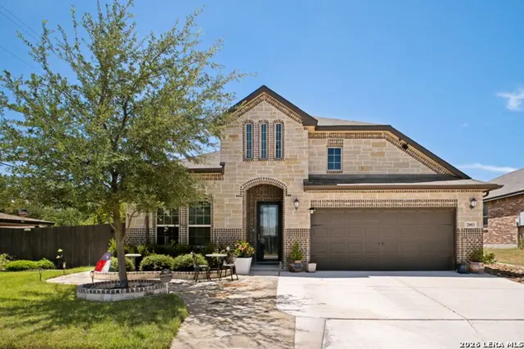 2003 Tiptop Ln, San Antonio