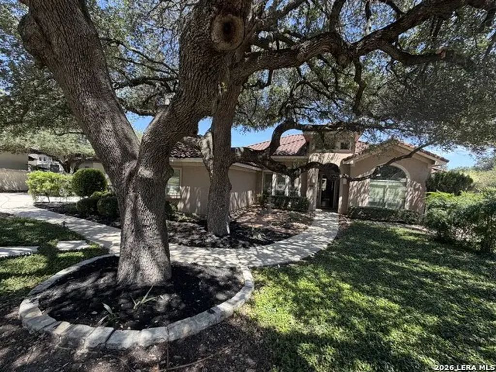 402 Cameron Cir, San Antonio