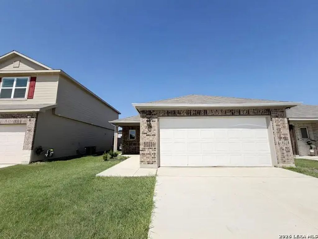 2034 Powell Pl, Converse